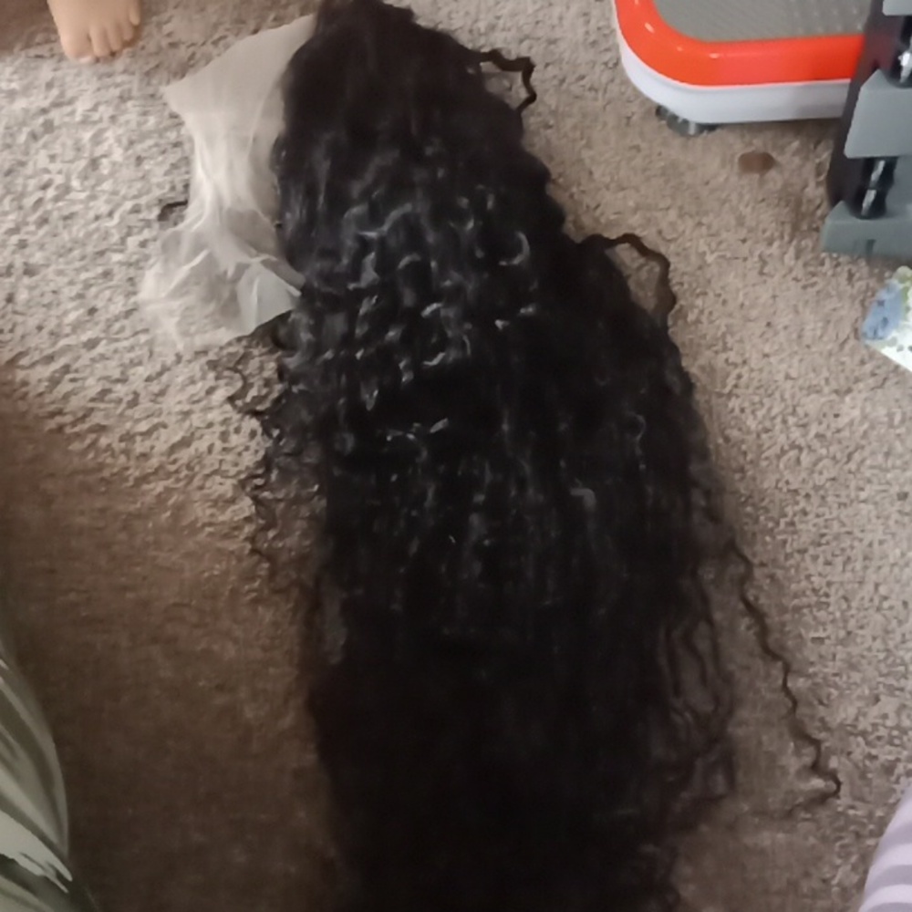 36" Curly Wig